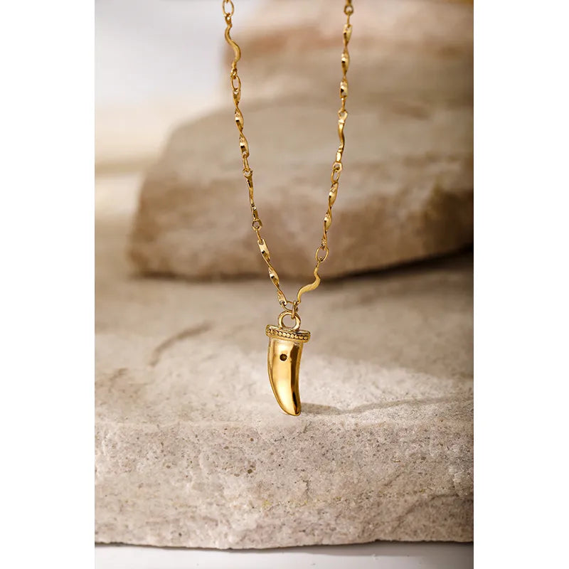 Wholesale Jewelry Simple Style Wolf Tooth 304 Stainless Steel Artificial Rhinestones 14K Gold Plated Inlay Pendant Necklace