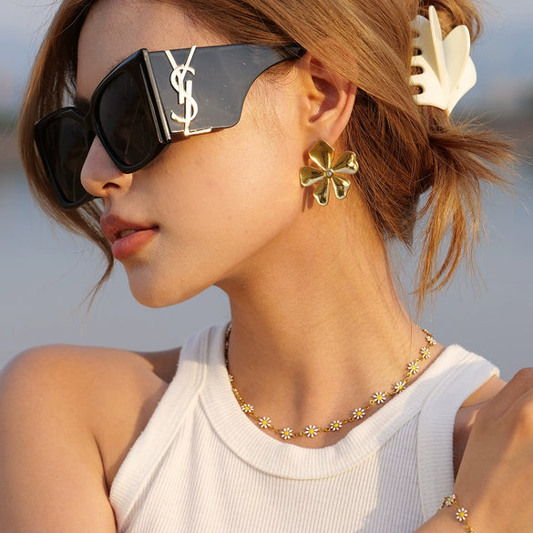Wholesale Jewelry Stainless Steel Daisy Geometric Necklace With Electroplating