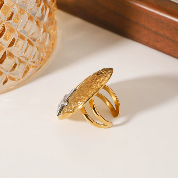 Wholesale Jewelry Stainless Steel Geometric Open Ring For Women With Hammering Pattern And Starfish Design Electroplated