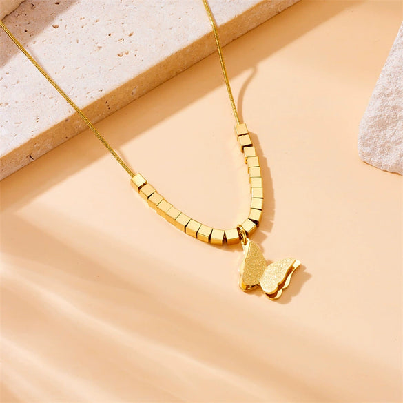 Wholesale Jewelry Stainless Steel Goldplated Butterfly Insect Pattern Simple Style Accessories Set For Women