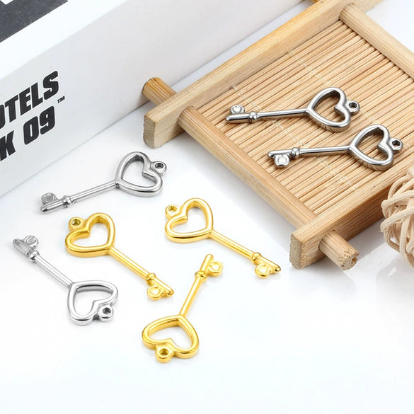 Wholesale Jewelry Stainless Steel Love Hollow Key Pendant Vacuum Electroplated Gold