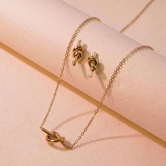Wholesale Jewelry Stainless Steel Love Knot Geometric Minimalist Electroplating Necklace For Women