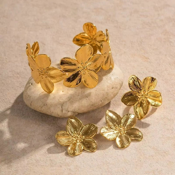 Wholesale Jewelry Stainless Steel Plants And Flowers Electroplating Small And Fresh Women's Hand Accessories And Earrings Set