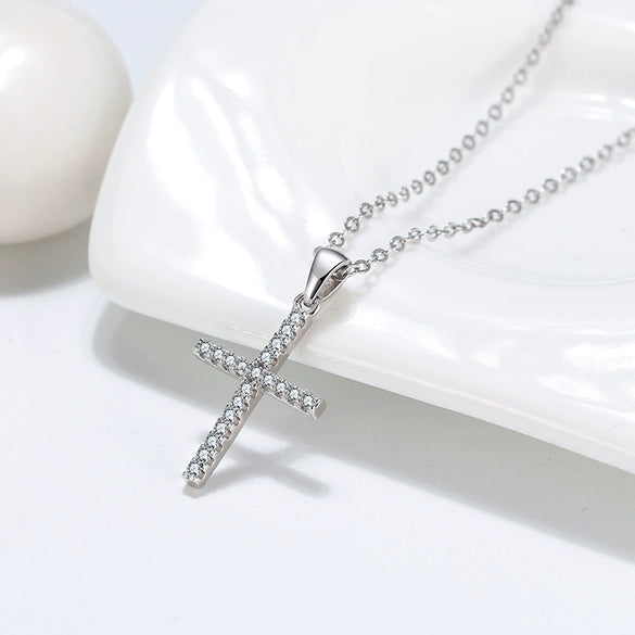 Wholesale Jewelry 925 Sterling Silver Heart Pendant Necklace With Cross Chain And Electroplating Unisex Cartoon Style