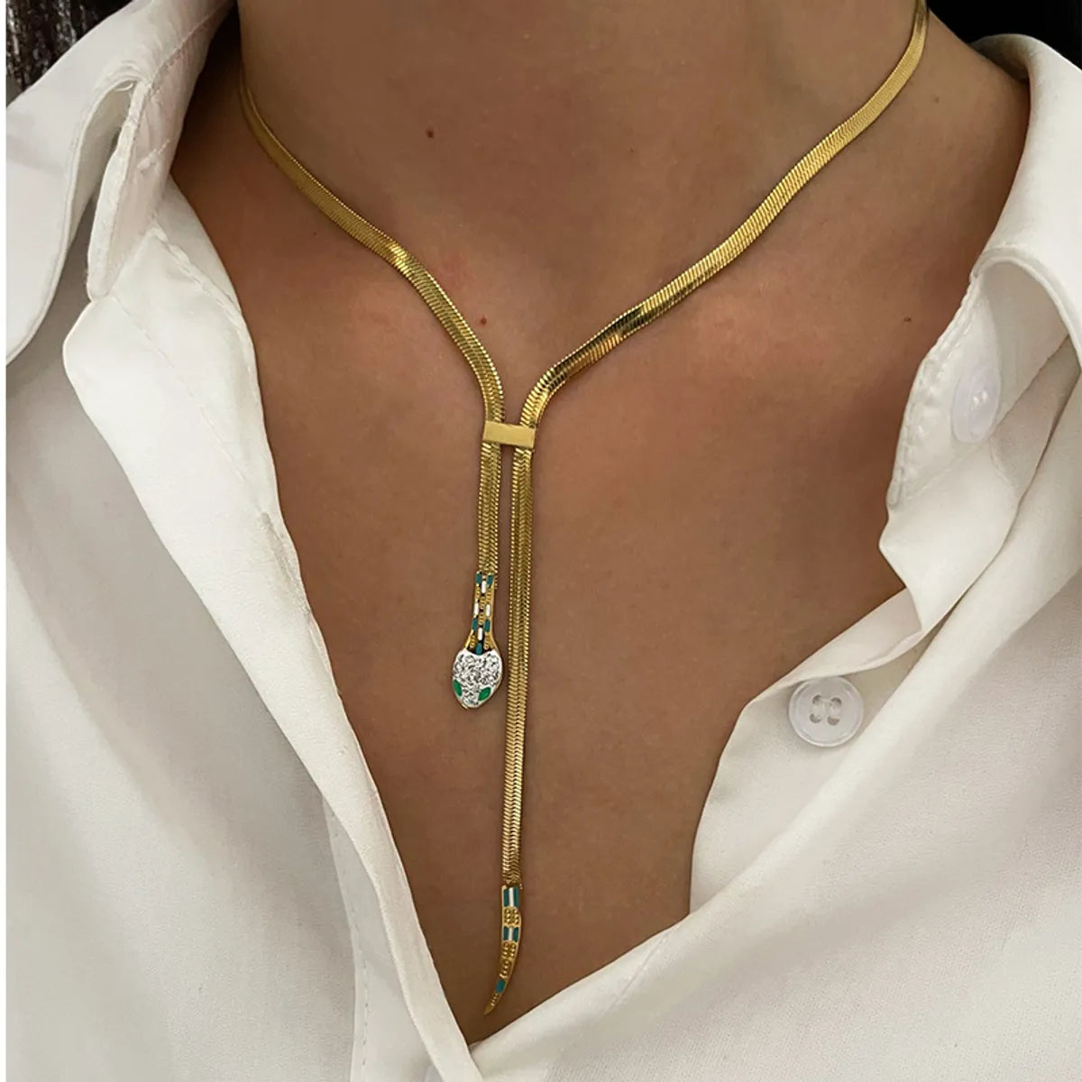 Wholesale Jewelry Streetwear Cool Style Snake 316L Stainless Steel  Rhinestones 18K Gold Plated Inlay Necklace