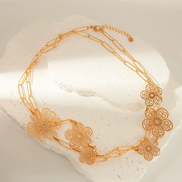 Wholesale Jewelry Sweet Hollow Flower Stainless Steel Gold Plated Necklace