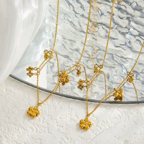 Wholesale Jewelry Titanium Steel Flower Insect Pattern Electroplated Necklace
