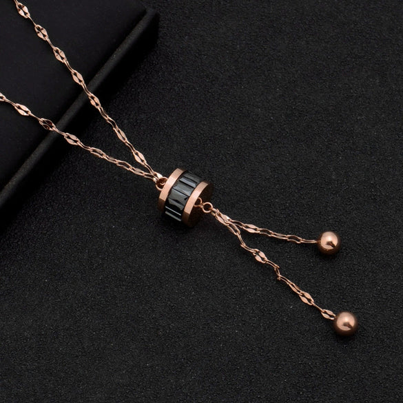 Wholesale Jewelry Titanium Steel Gold Color Pendant Necklace With Flower Pattern For Women Polished Box Chain