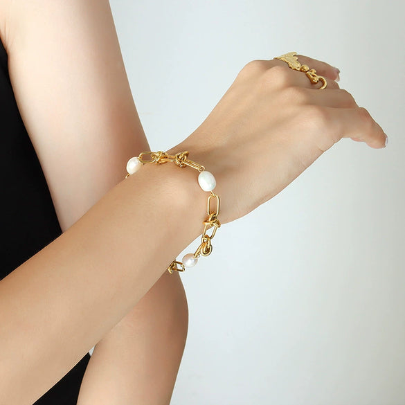Wholesale Jewelry 316L Stainless Steel Gold Plated Retro Elegant Freshwater Pearl Kink Chain Necklace And Bracelet Set