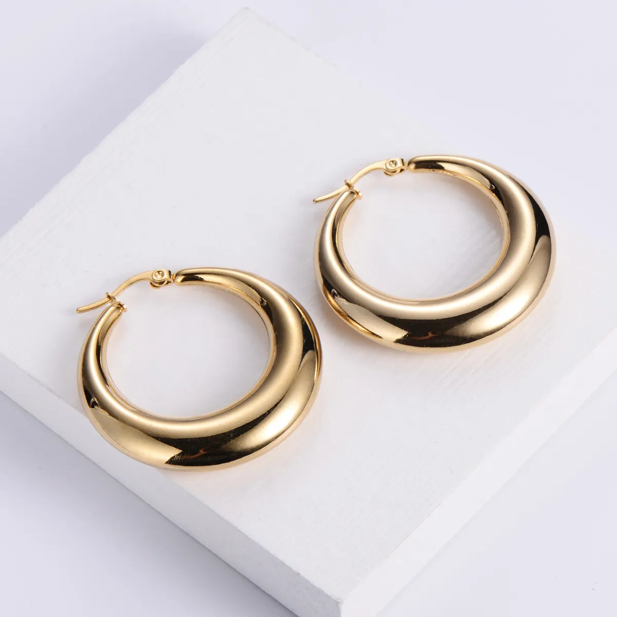 Wholesale Jewelry Titanium Steel Polished Round Hollow Earrings Gooddiy