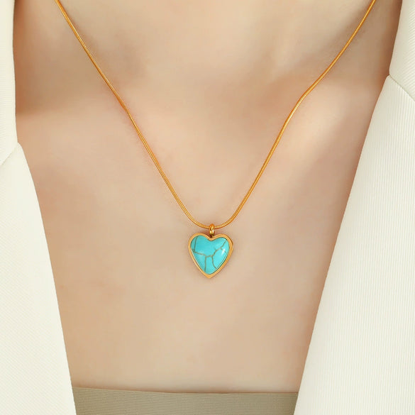 Wholesale Jewelry Turquoise 316L Stainless Steel Heartshaped Pendant Necklace Gem Inlaid
