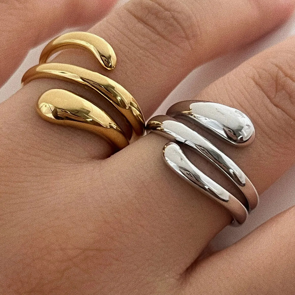 Wholesale Jewelry Vacation Modern Style Solid Color 304 Stainless Steel 16K Gold Plated White Gold Plated Gold Plated Plating Rings