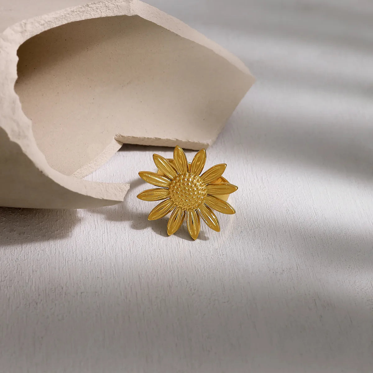 Wholesale Jewelry Vacation Simple Style Sunflower Flower 304 Stainless Steel 18K Gold Plated Plating Open Rings