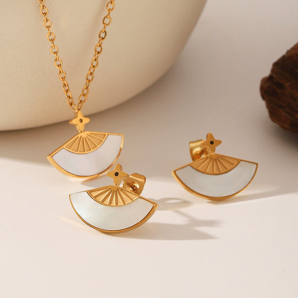 Wholesale Jewelry Vintage Highend Stainless Steel 18K Gold Plated Ochain Pendant Necklace And Earrings With Shell Inlay And Sector Pattern
