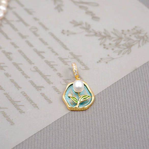 Wholesale Jewelry Vintage Style Geometric Flower Alloy Pendant Necklace Inlaid With Freshwater Pearls And Cross Chain