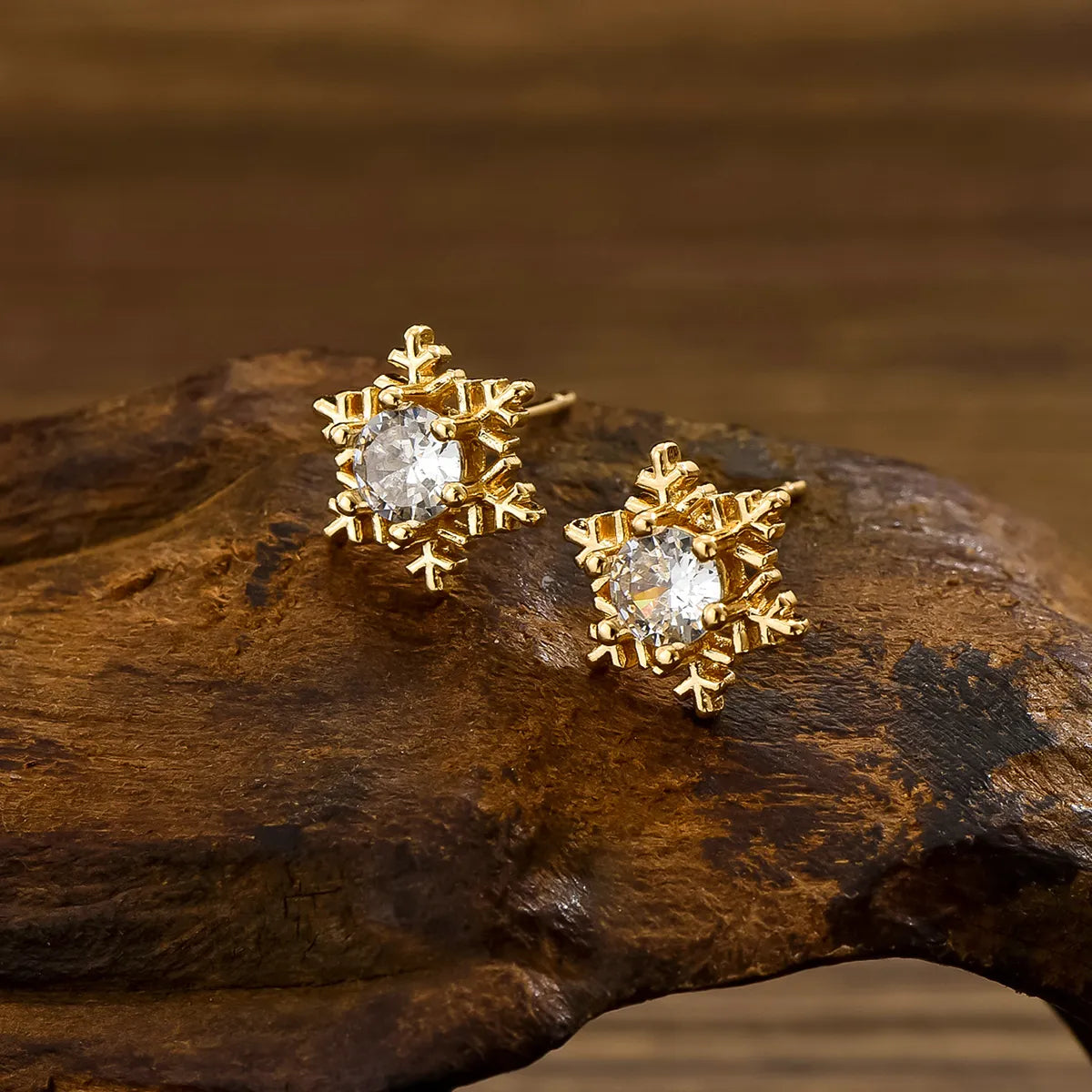 1 Pair Vintage Style Snowflake Plating Inlay Copper Alloy Zircon 18k Gold Plated Ear Studs