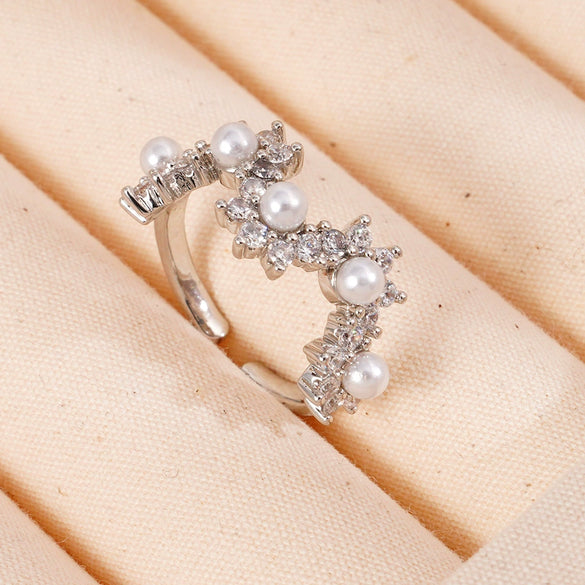 Wholesale Jewelry Women's Light Luxury Copper Fourleaf Clover Flower Ring With Electroplating