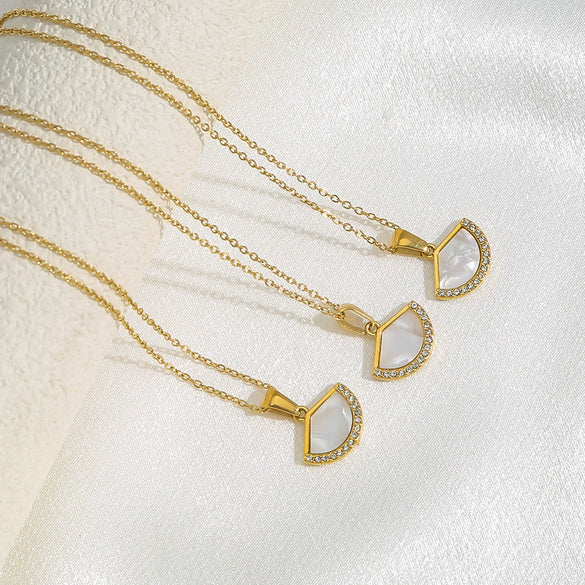 Wholesale Jewelry Women's Stainless Steel Geometric Fanshaped Motherofpearl Diamond Electroplated Necklace