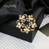 Wholesale Jewelry Zinc Alloy Flower Shaped Brooch For Women Electroplated