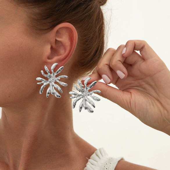 Wholesale Jewelry Zinc Alloy Geometric Metal Leaf Earrings With Electroplating And Ins Style