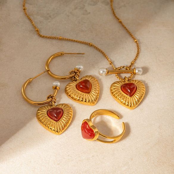 Wholesale 18K Gold Electroplated Stainless Steel Heartshaped Pendant Necklace For Women