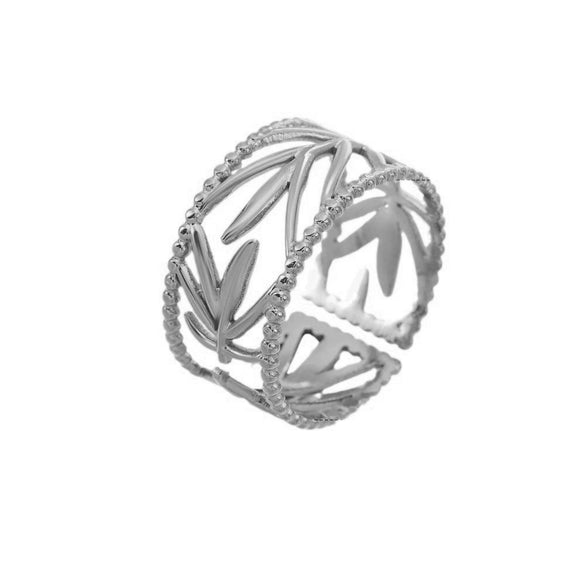 Wholesale 18K Gold Plated Titanium Steel Leaf Ring For Women With Little Fresh Style