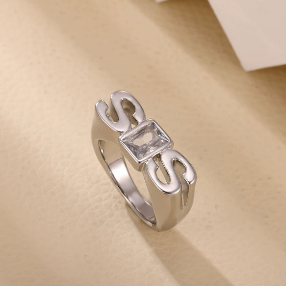 Wholesale 18K Goldplated Copper Zircon Threedimensional Stamp Sos Letter Ring Light Luxury Elegant Nonfading Unisex Jewelry