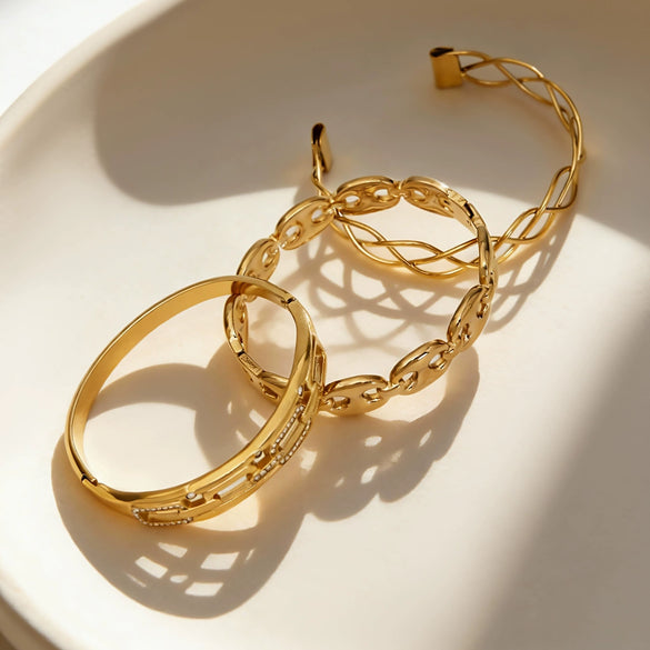 Wholesale 18K Goldplated Stainless Steel Geometric Cut Out Buckle Cross Opening Bracelet