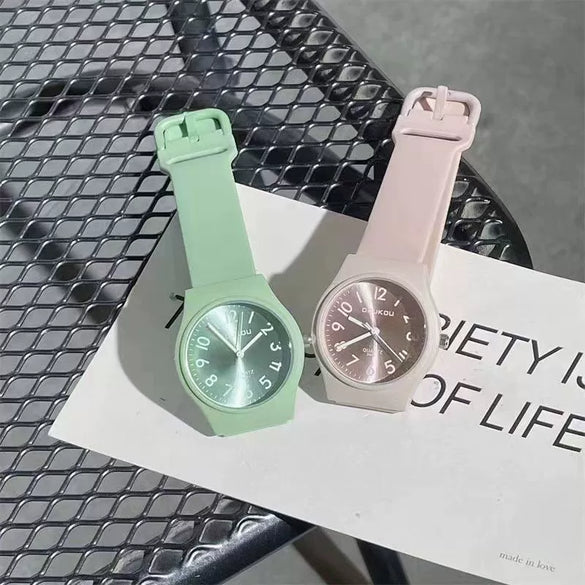 Wholesale Ladies Casual Digital Silicone Quartz Watch In Candy Color Round Dial Alloy Case