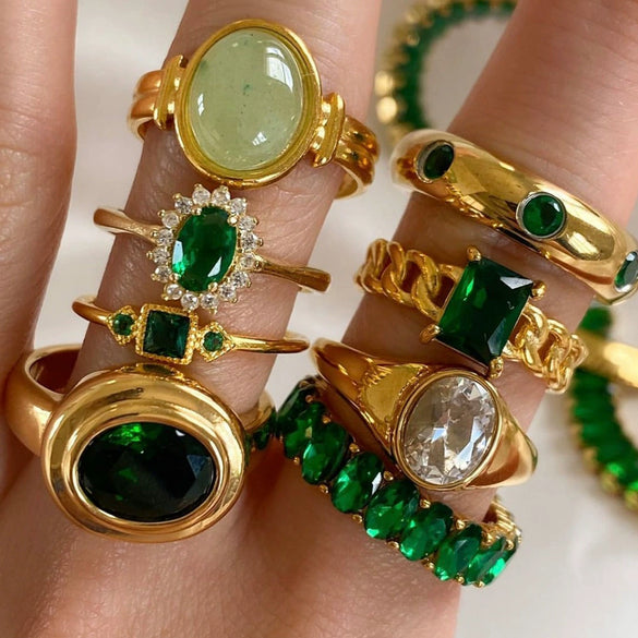Wholesale Ladies Fashion All Match Ring In Stainless Steel With 18K Gold Plating And Inlaid Green Zircon Geometric Design