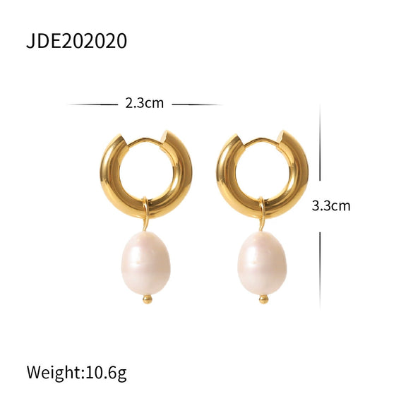 Wholesale Ladies Fashion Freshwater Pearl Earrings With Stainless Steel C Pendant And Electroplating Treatment Geometric Design