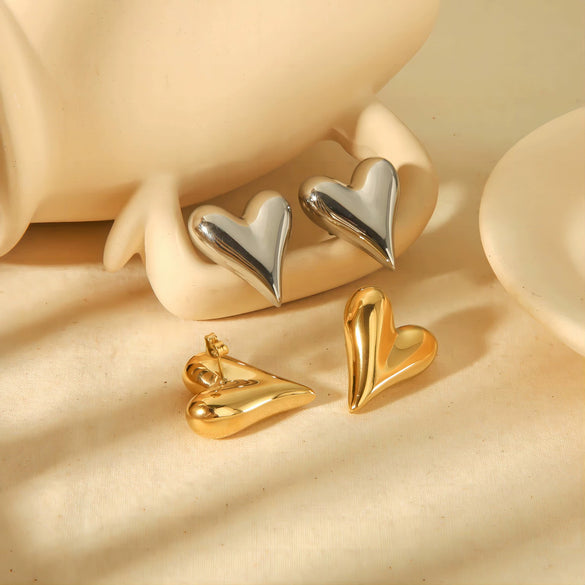 Wholesale Ladies Fashion Titanium Steel Heart Shaped Electroplated Love Earrings