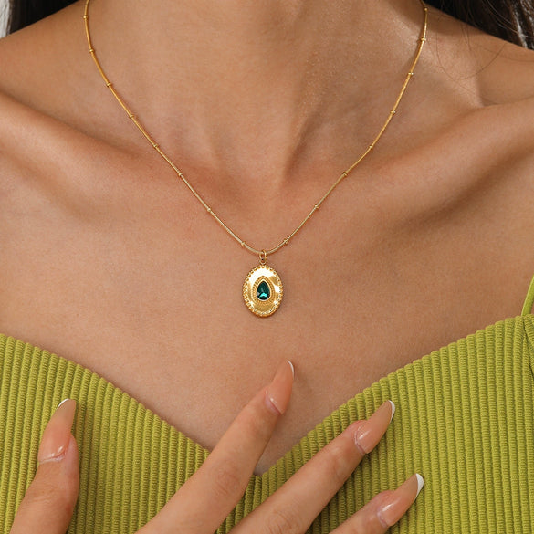Wholesale Ladies Geometric Oval Pendant Necklace Made Of Stainless Steel And Titanium Steel With Electroplating Design