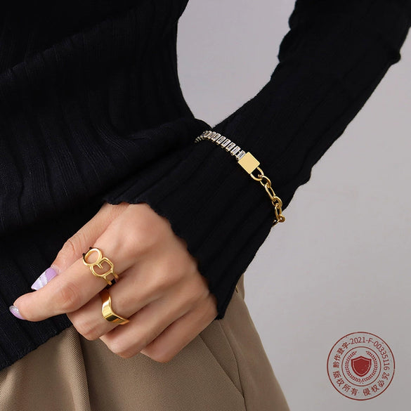 Wholesale Ladies Geometric Titanium Steel Electroplated 18K Gold Bracelet Jewelry