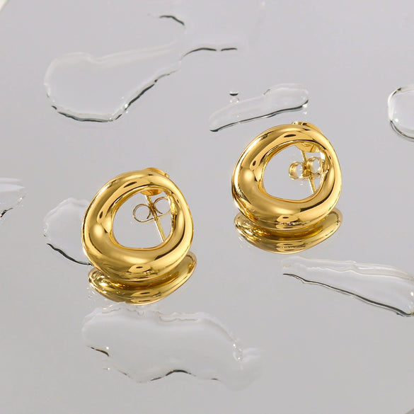 Wholesale Ladies Small Round Stainless Steel Earrings With Geometric Pattern 18K Vacuum Plated In Furnace Fragrant Style Full Of Personality