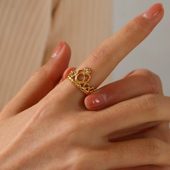 Wholesale Ladies Stainless Steel Crown Ring With Electroplating Process