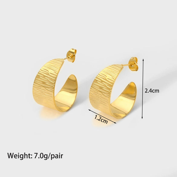 Wholesale Ladies Stainless Steel Earrings With Geometric Design And Electroplating Treatment French Retro Style