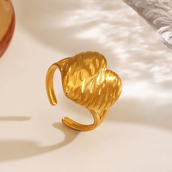 Wholesale Ladies Stainless Steel Geometric Heart Ring 18K Gold Plated