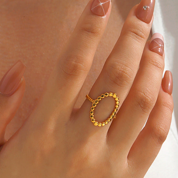 Wholesale Ladies Stainless Steel Geometric Oval Hollow Ring With 18K Gold Plated Electroplating
