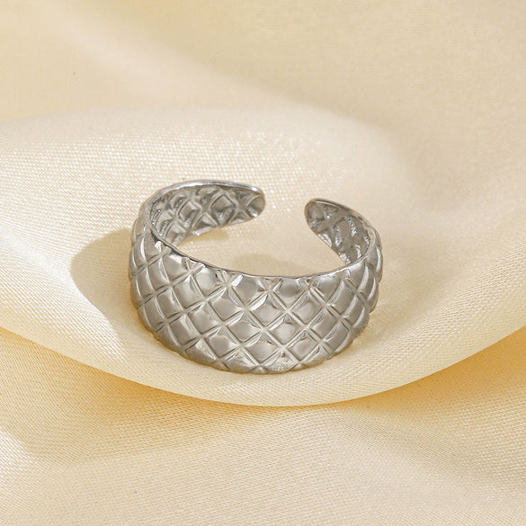 Wholesale Ladies Stainless Steel Geometric Ring Retro Style With Real Gold Plated Electroplating