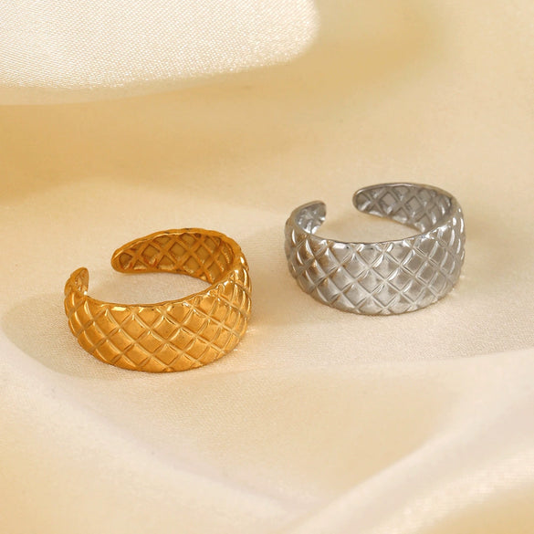 Wholesale Ladies Stainless Steel Geometric Ring Retro Style With Real Gold Plated Electroplating