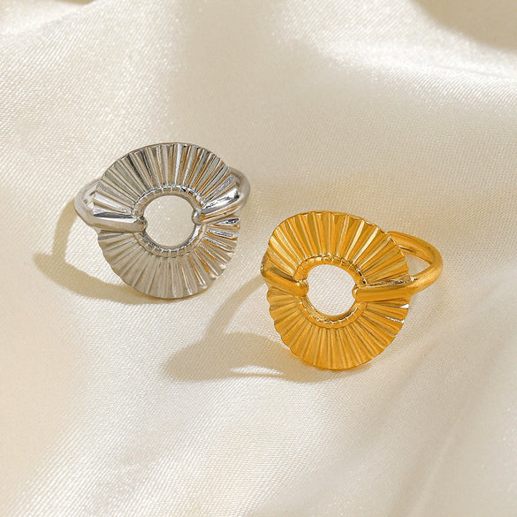 Wholesale Ladies Stainless Steel Geometric Round Ring 18K Gold Plated