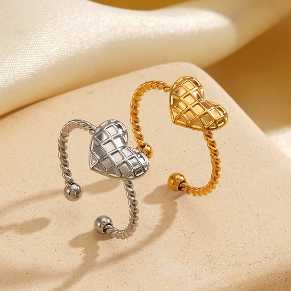 Wholesale Ladies Stainless Steel Heart Shape Electroplated Simple Love Hip Hop Opening Adjustment Ring