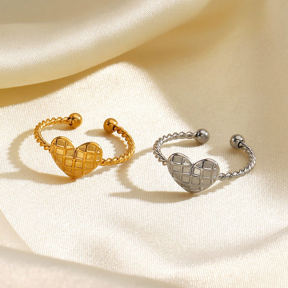 Wholesale Ladies Stainless Steel Heart Shape Electroplated Simple Love Hip Hop Opening Adjustment Ring
