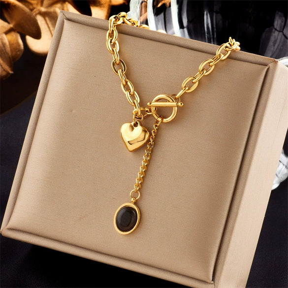 Wholesale Ladies Stainless Steel Heartshaped Pendant Necklace With Electroplating Process And Vintage Design