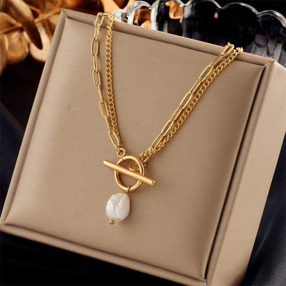 Wholesale Ladies Stainless Steel Heartshaped Pendant Necklace With Electroplating Process And Vintage Design