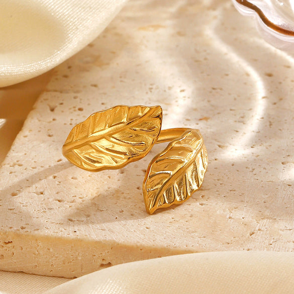 Wholesale Ladies Stainless Steel Open Leaf Ring With Electroplating And Simple Design