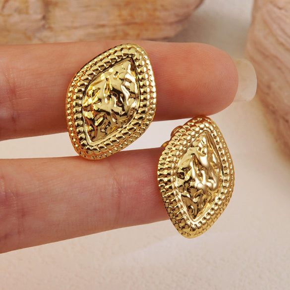Wholesale Ladies Titanium Steel Embossed Electroplated Geometric Earrings With High End Ancient Palace Wind