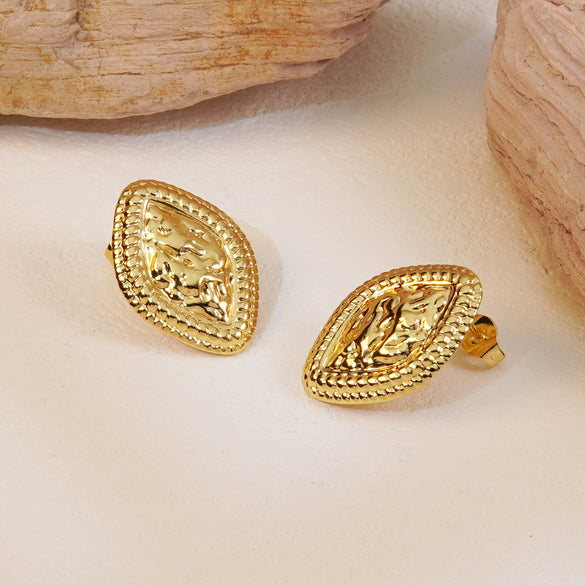 Wholesale Ladies Titanium Steel Embossed Electroplated Geometric Earrings With High End Ancient Palace Wind