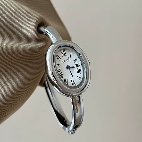 Wholesale Ladies Vintage Style Oval Stainless Steel Bathtub Bracelet Watch